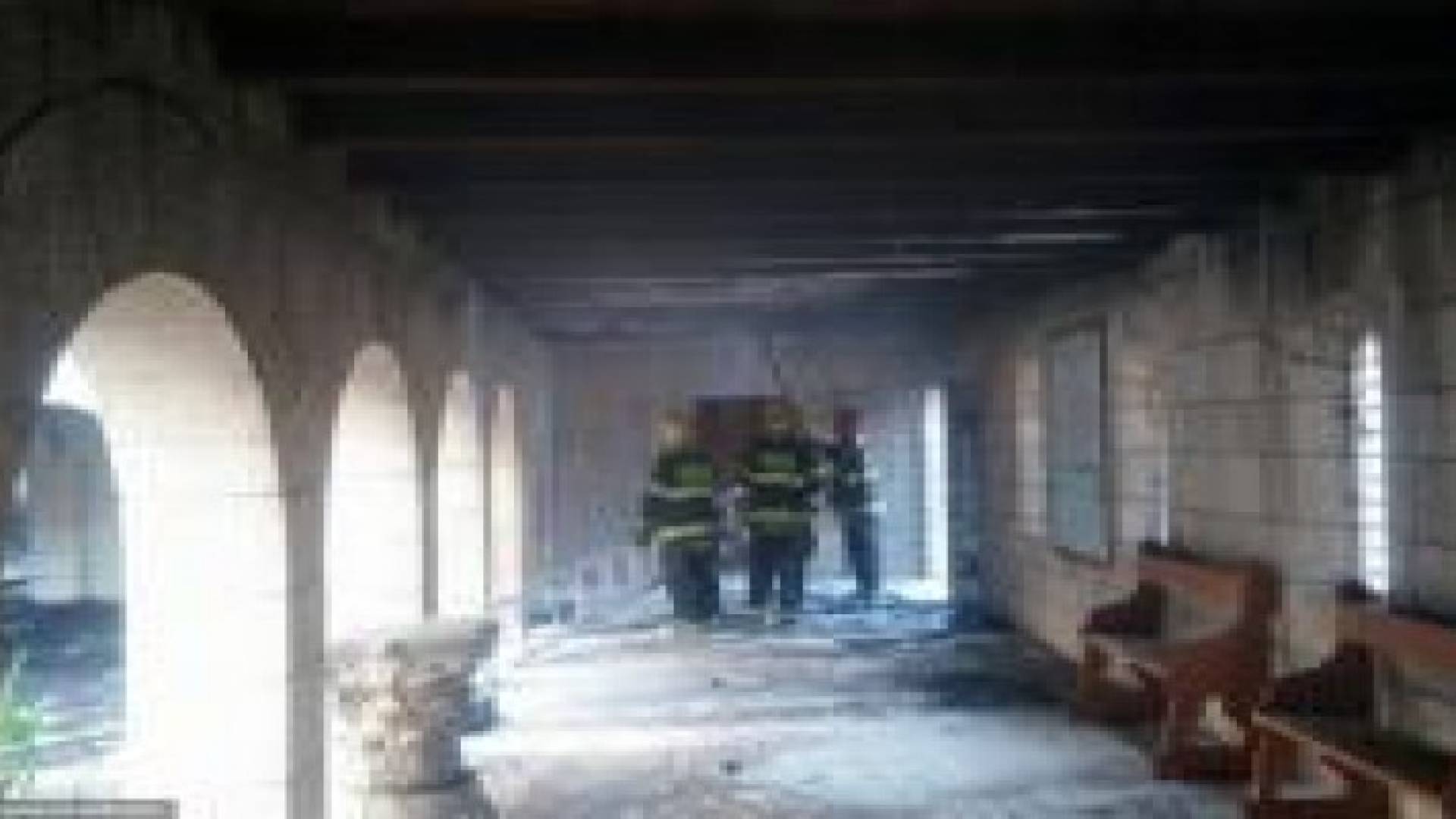 متطرفون يهود يحرقون كنيسة على شاطئ بحيرة طبريا