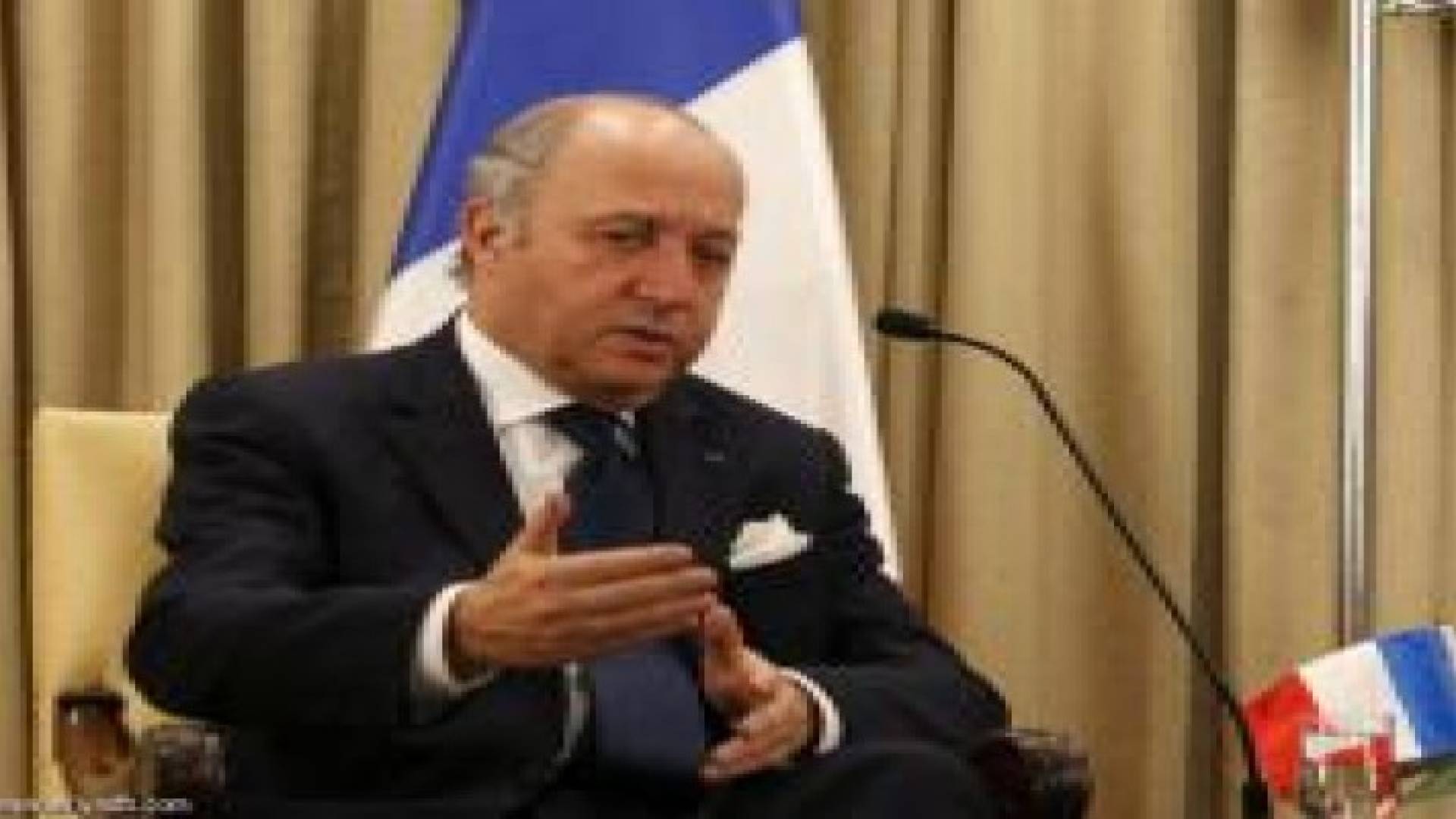 تحركات فرنسية لإعادة إطلاق مفاوضات التسوية مع الاحتلال