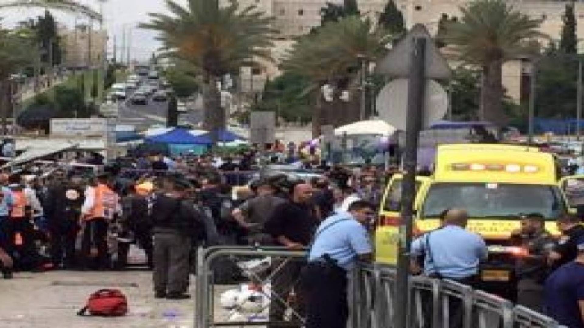 إصابة شرطي بطعن بالقدس واستشهاد منفذ العملية..صور وفيديو