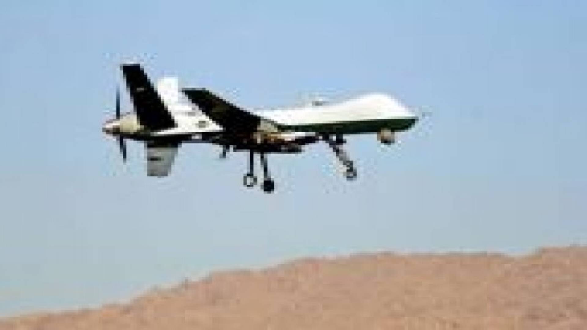 الجيش الإسرائيلي يرفض التعليق على نبأ سقوط طائرة في لبنان