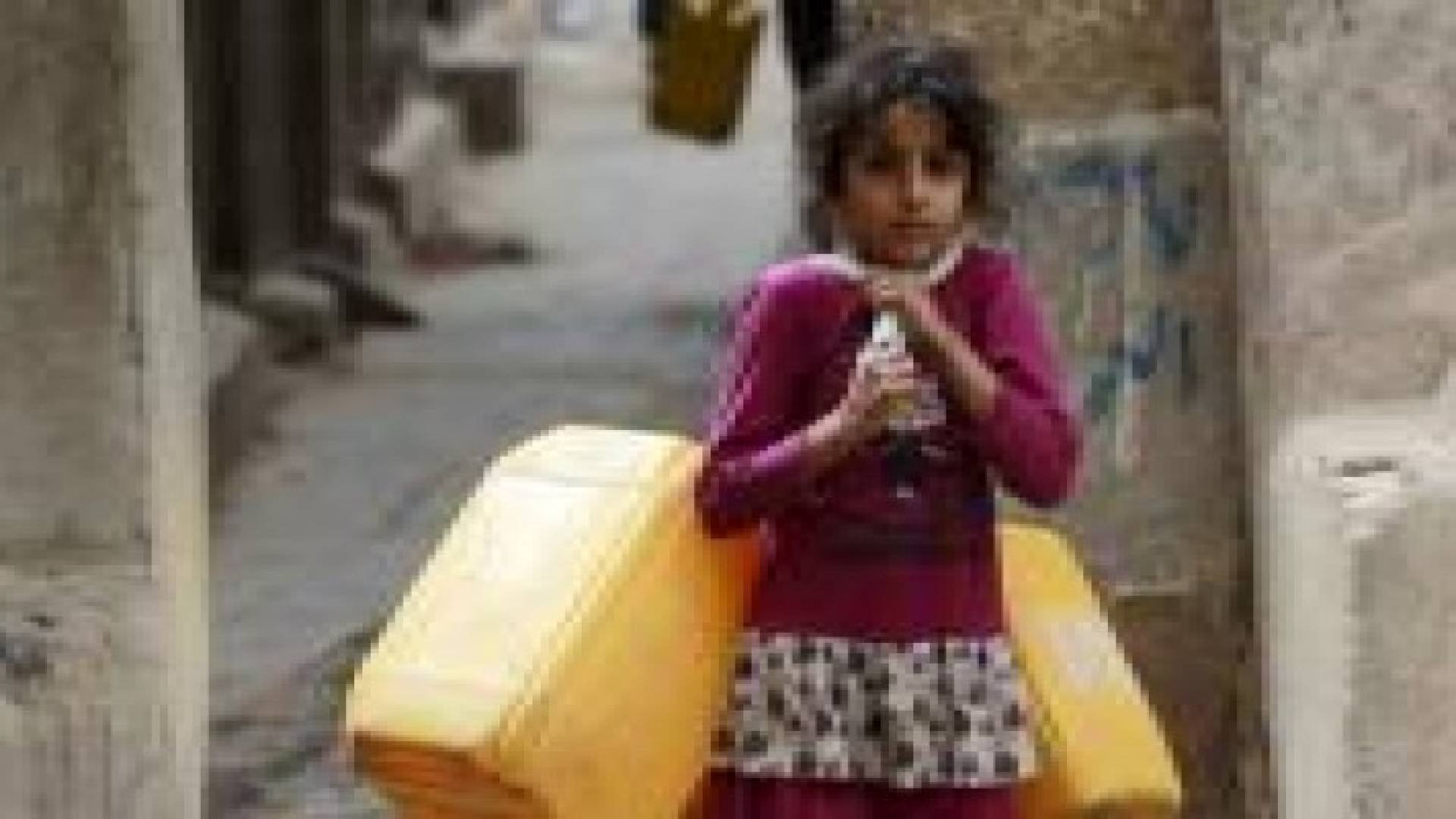 بالصور.. مظاهر شهر رمضان في مناطق الصراع والتوتر