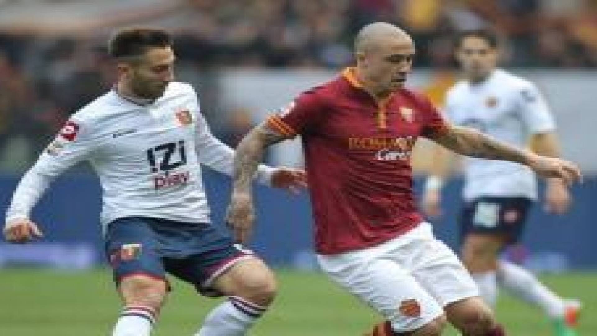 روما يشتري بطاقة بيرتولاتشي كاملة