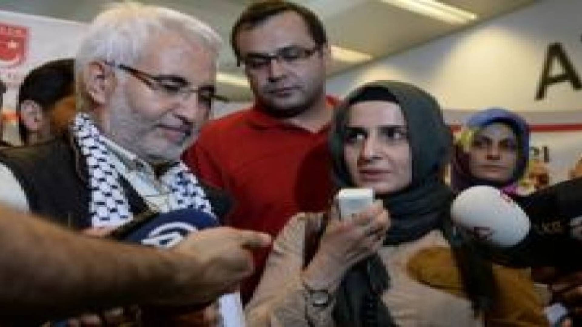 بعدما أن رحلتهم إسرائيل .. سبعة أتراك يصلون مطار إسطنبول