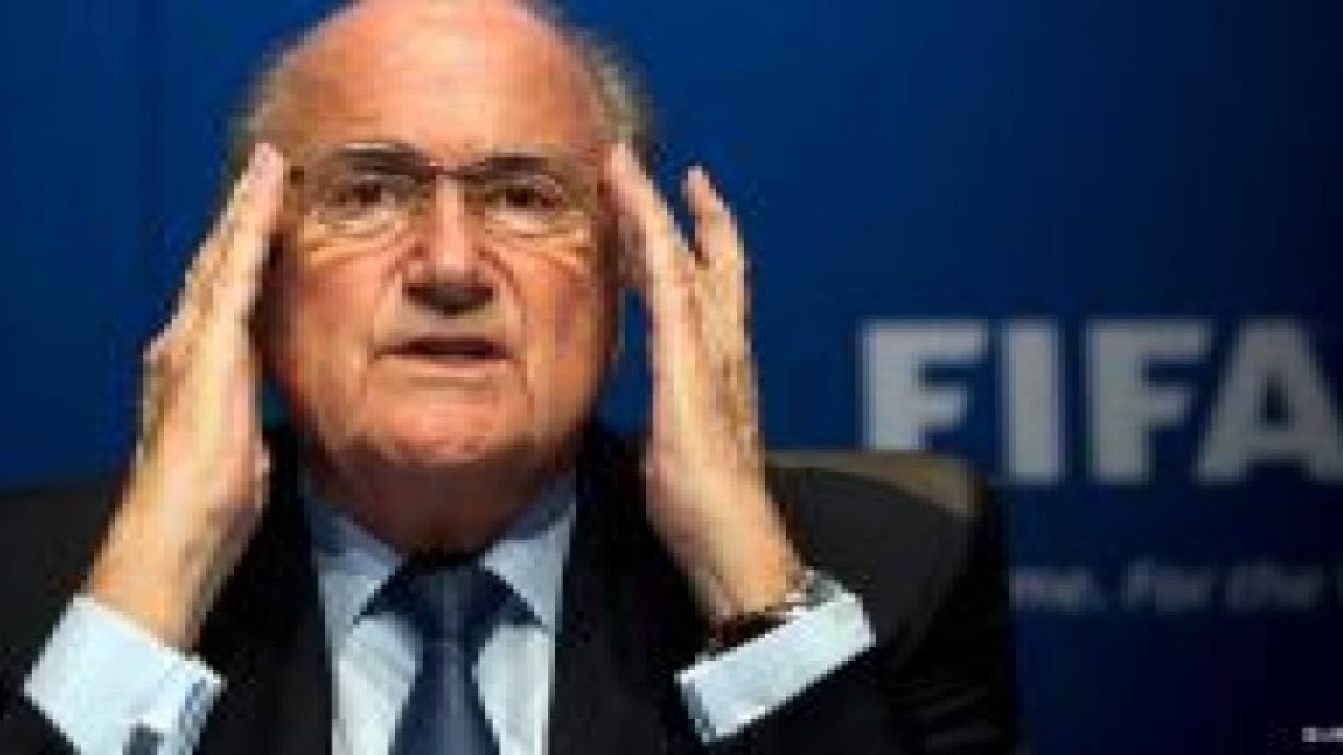 بلاتر: لم أستقل