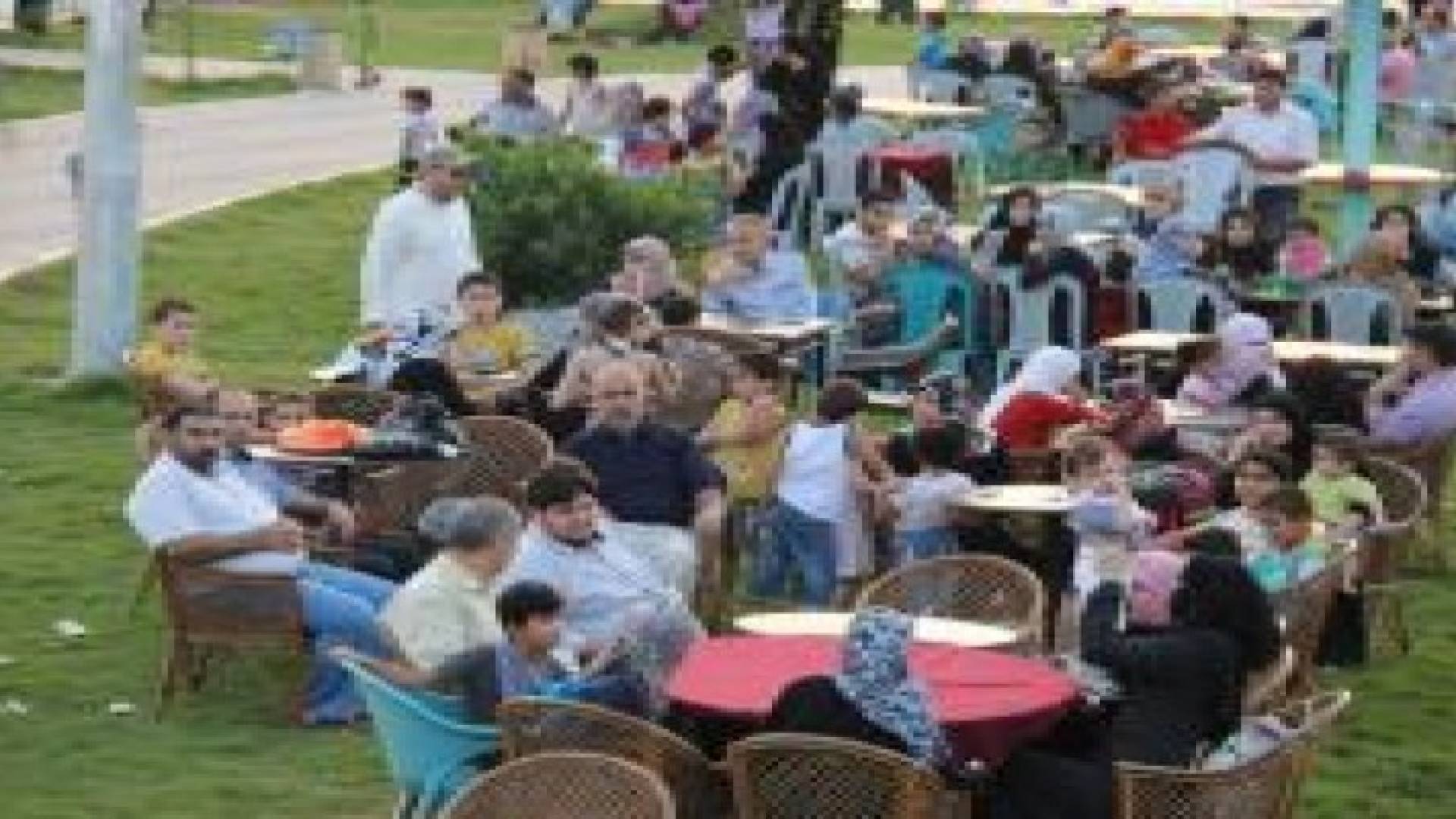 غزة..إفطار جماعي وأمسية ترفيهية لـ150 طفلا من متضرري الحرب