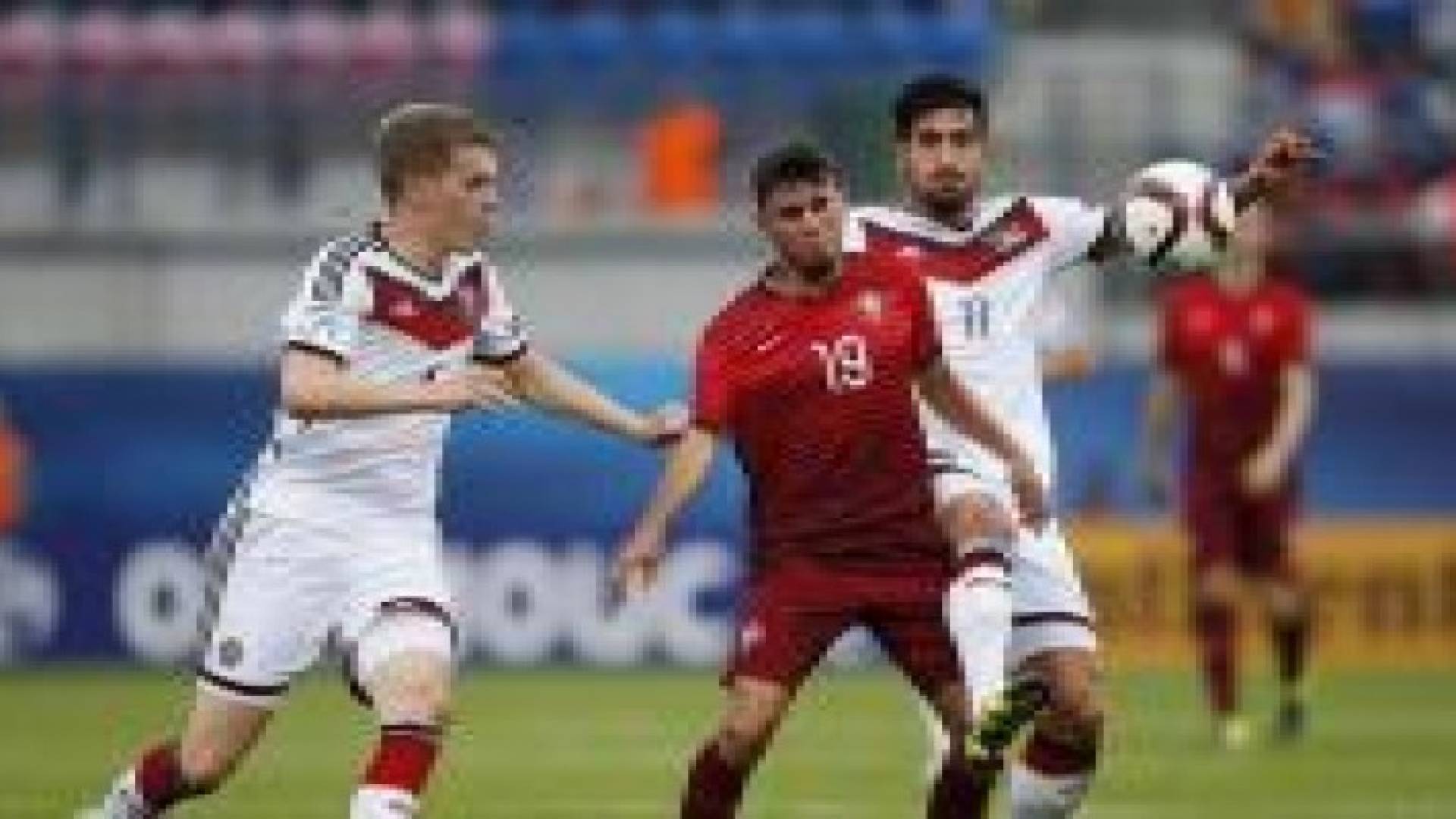 البرتغال تسحق المانيا و تضرب موعدا مع السويد في نهائي اوروبا للشباب