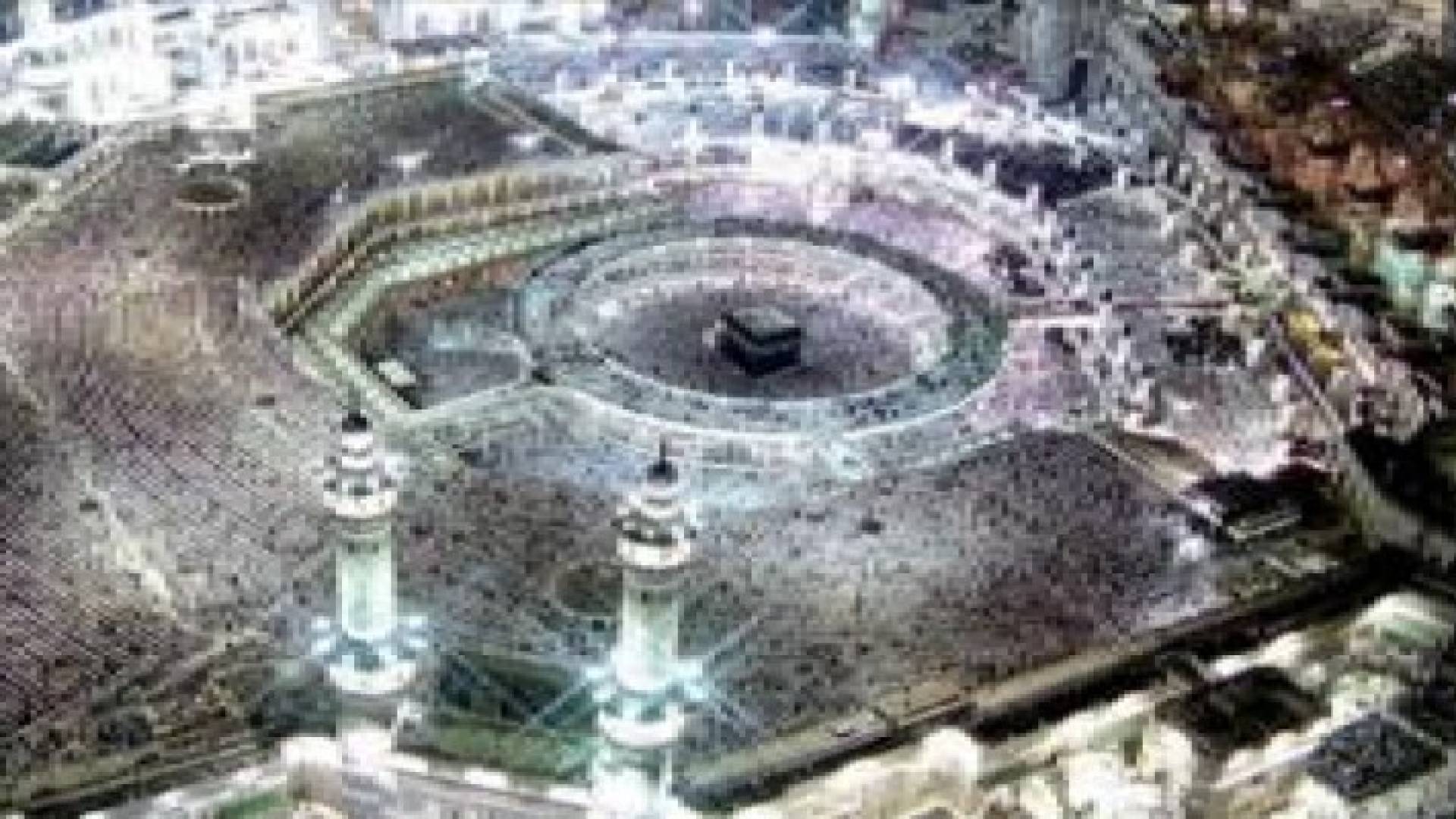 8 ملايين مصل ومعتمر بالحرم المكي في العشر الأوائل من رمضان