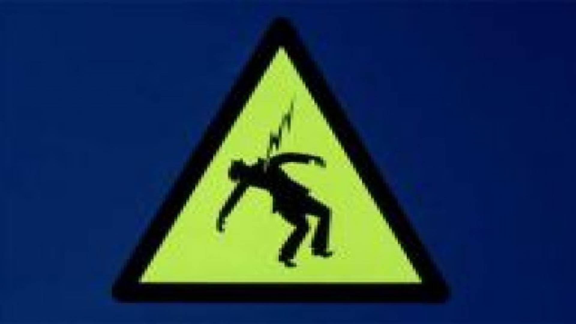 وفاتان بصعقة كهربائية وغرق بالرصيفة