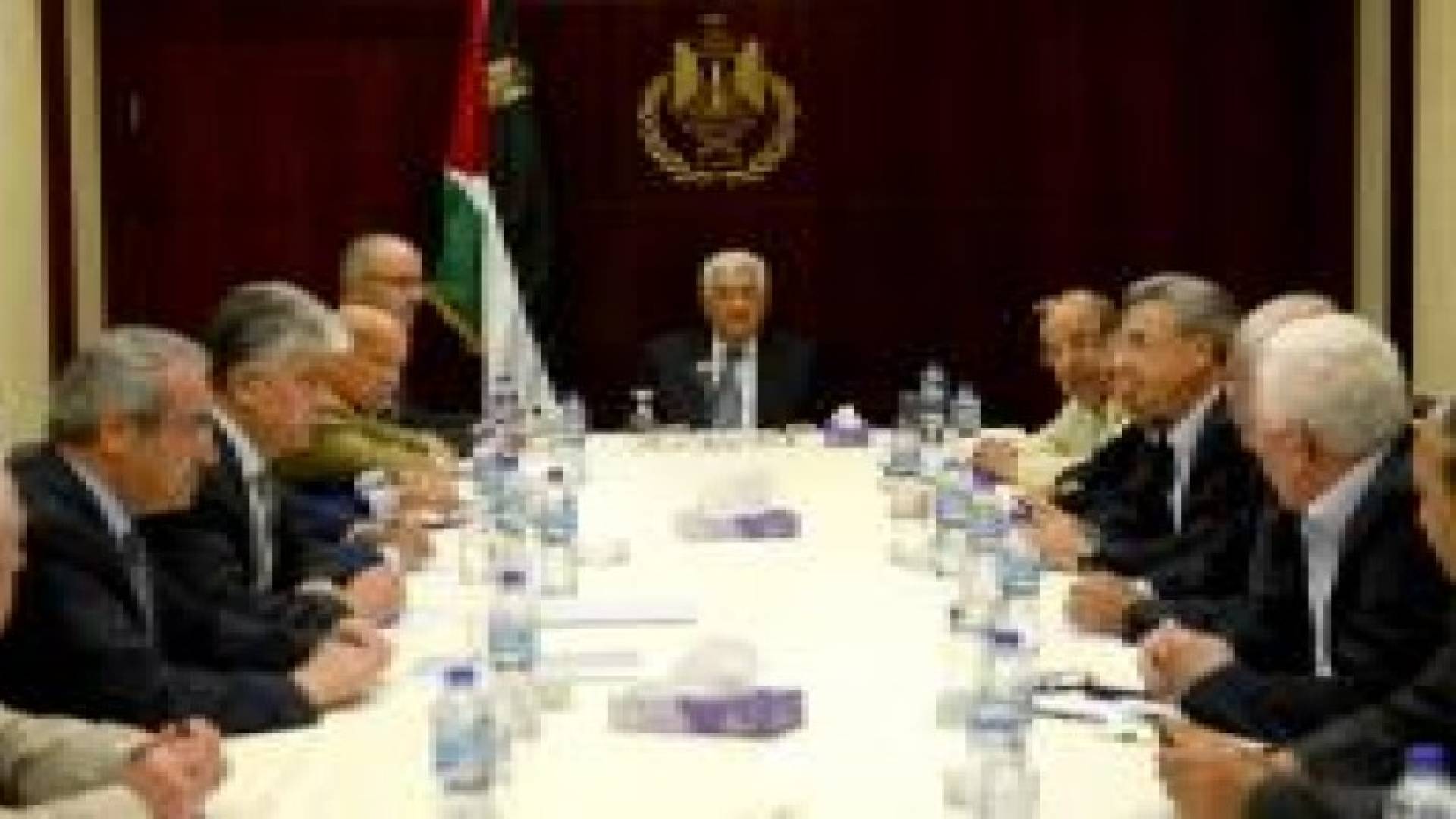عباس يكلف الحمدالله إجراء تعديل طفيف على حكومة الوفاق الوطني