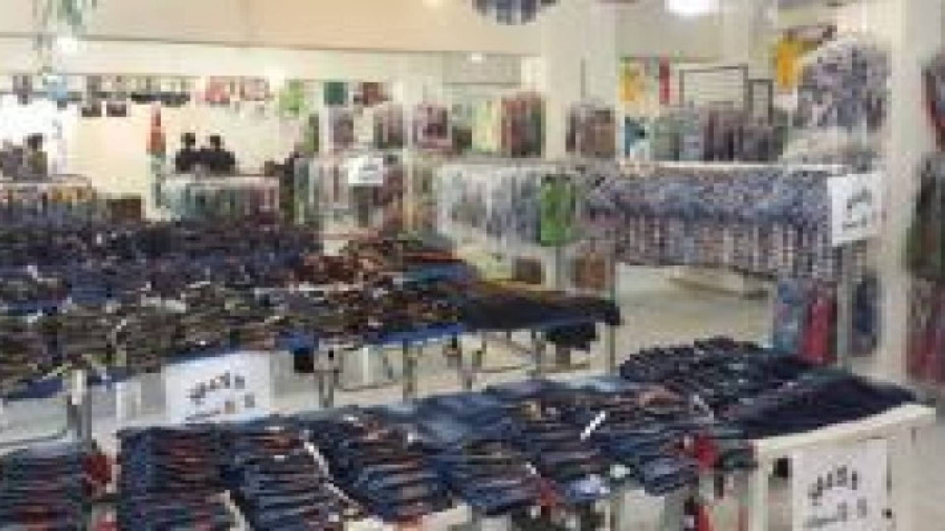 افتتاح معرض الحملة الوطنية "على مقاسي" لكسوة الفقراء