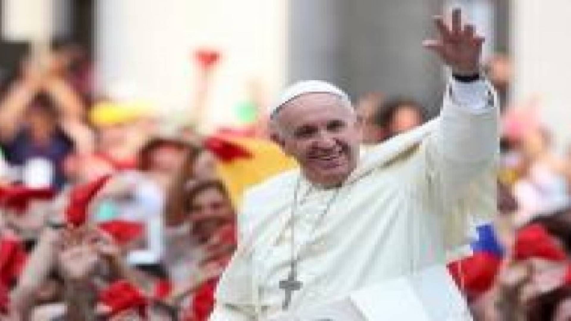 البابا: ينبغي ألا يكون للكنيسة زعماء مدى الحياة