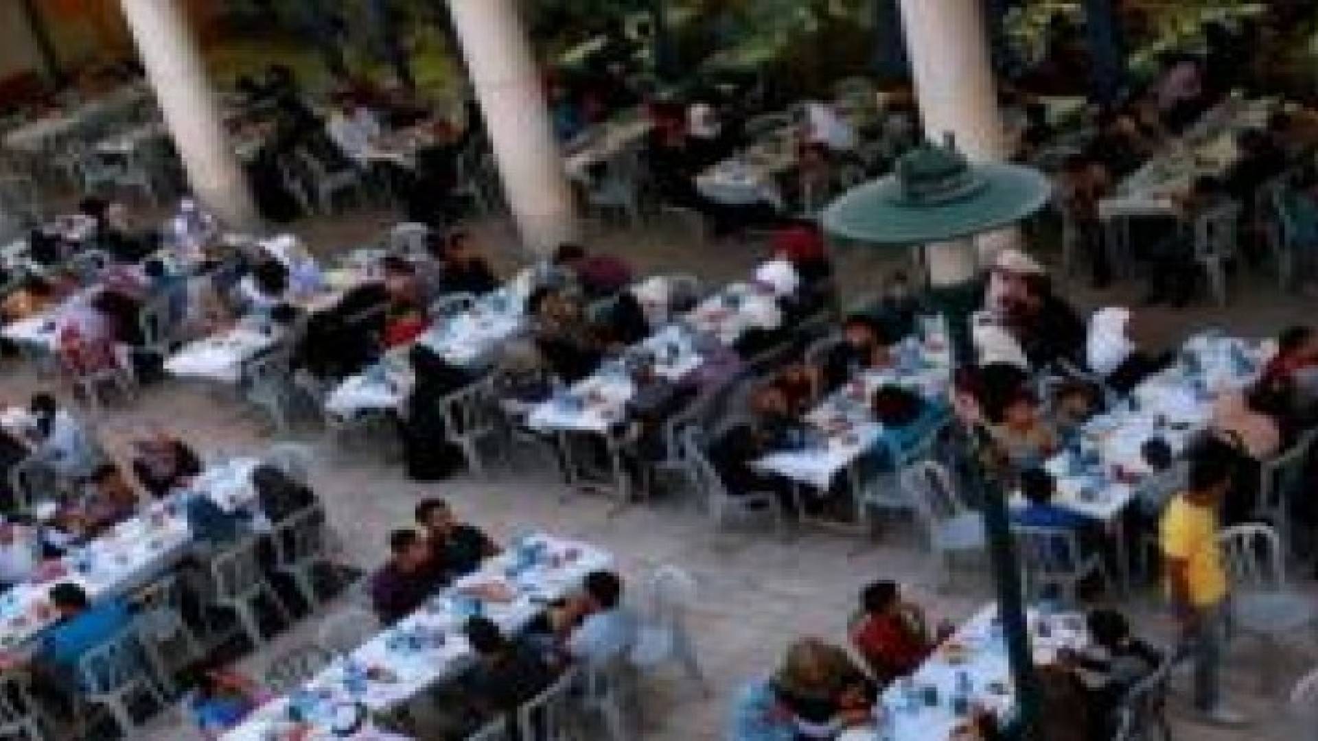 إفطار جماعي لـ20 ألف فلسطيني في قطاع غزة