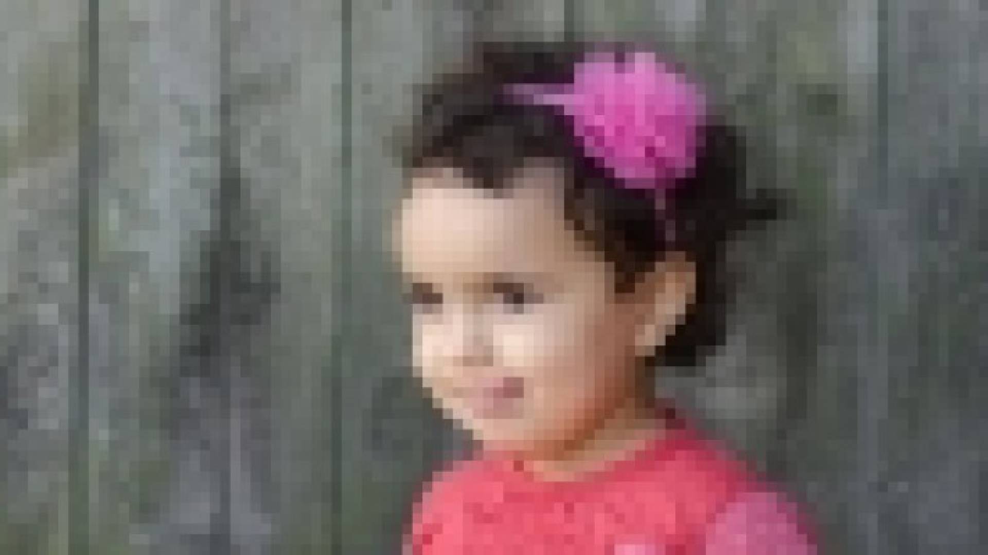 لماذا يثني الطفل لسانه عند التفكير؟