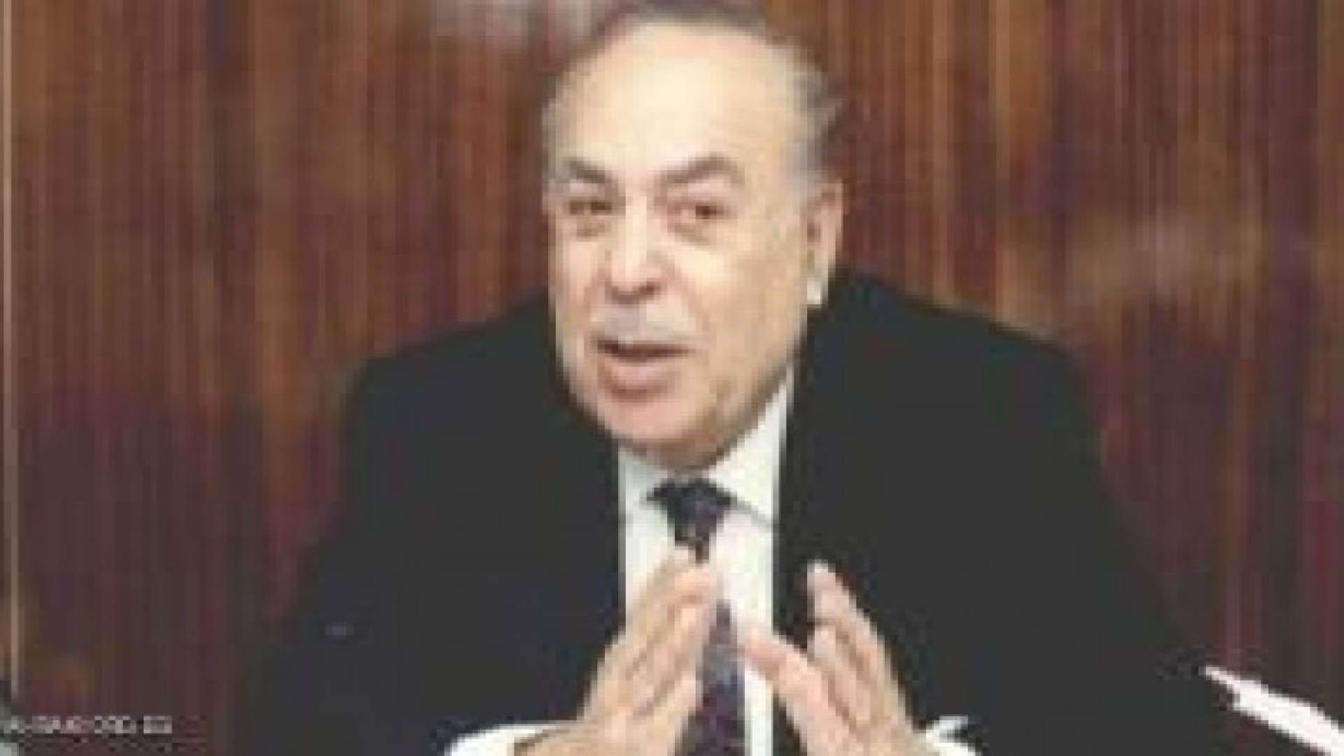 وفاة مؤسس أول وكالة أنباء عربية