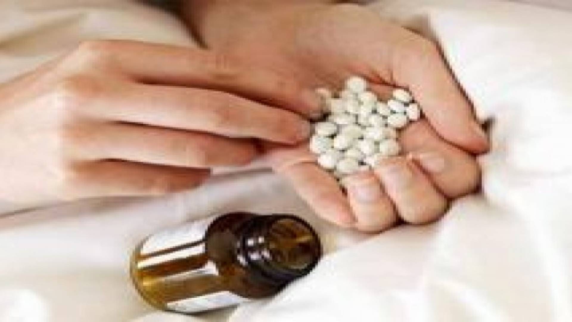 محاولة انتحار فتاة في دير علا