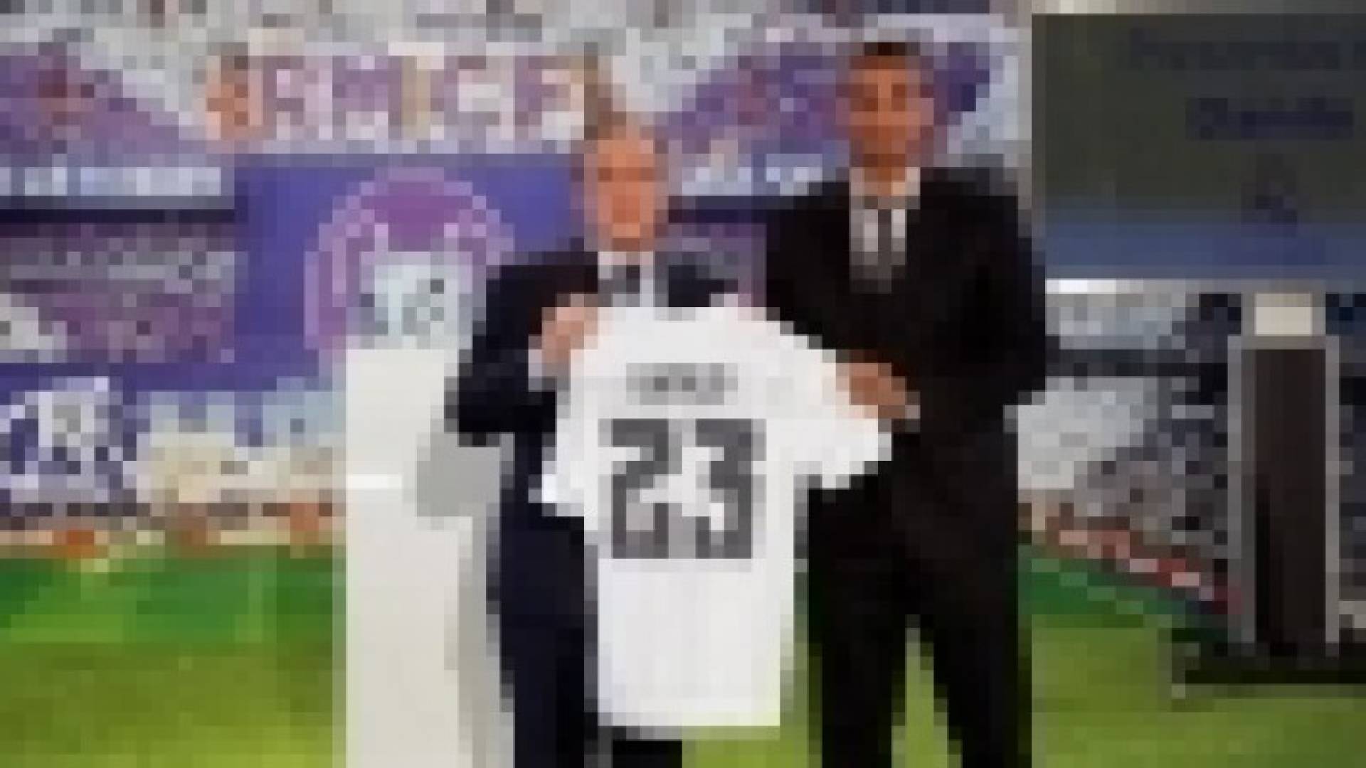 ريال مدريد يقدم لاعبه الجديد دانيلو