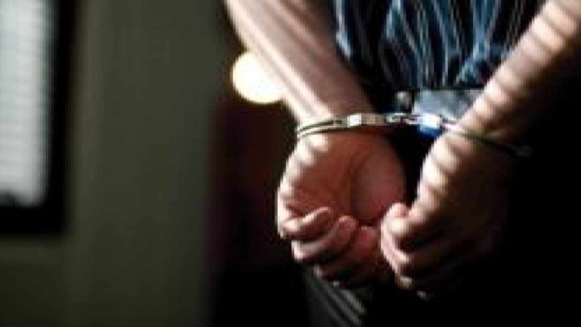 مصدر أمني لرؤيا: القبض على مشتبه بإرسال رسائل "داعشية " لنساء كويتيات