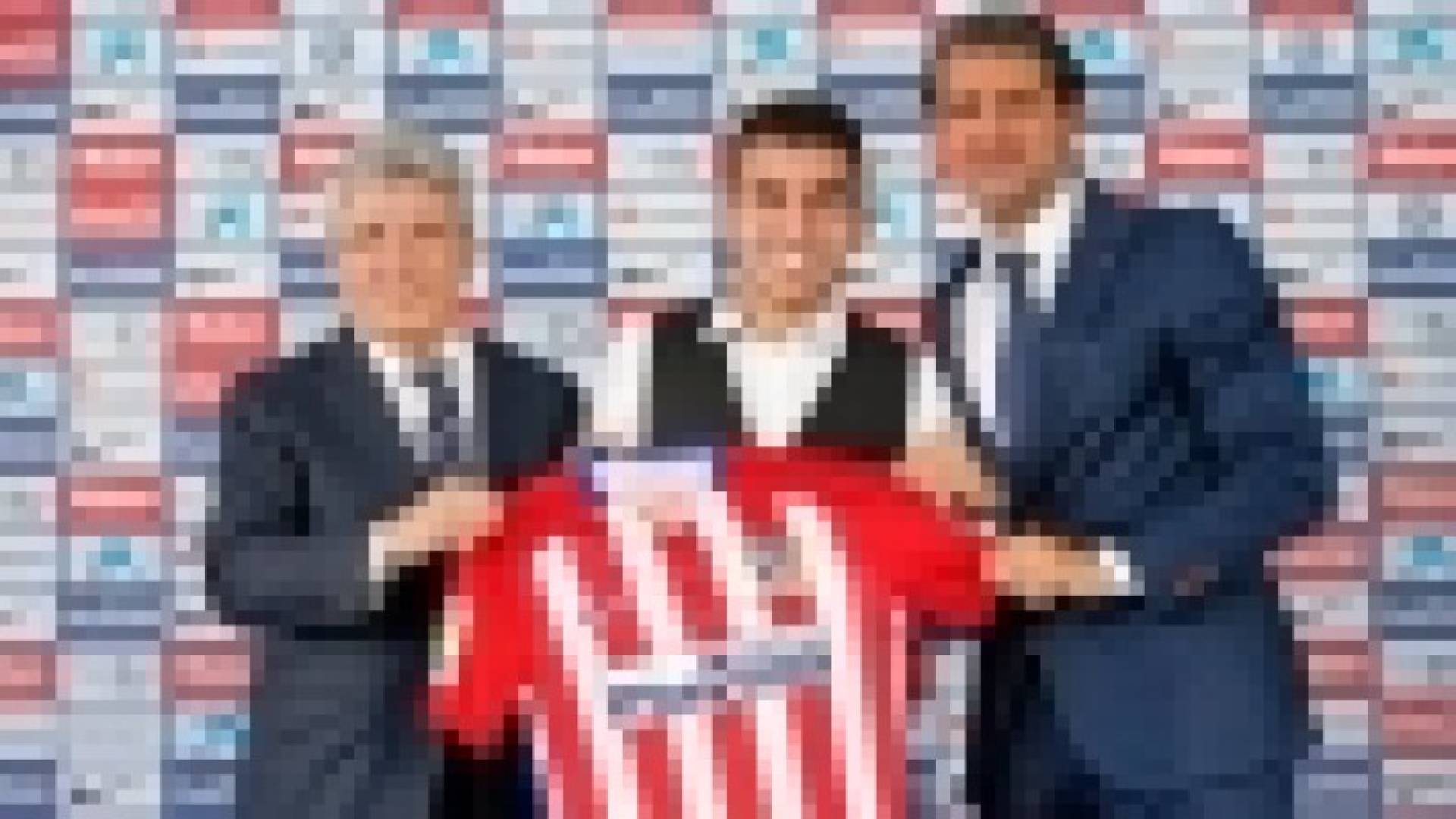 أتلتيكو مدريد يقدم نجمه الجديد آنخل كوريا