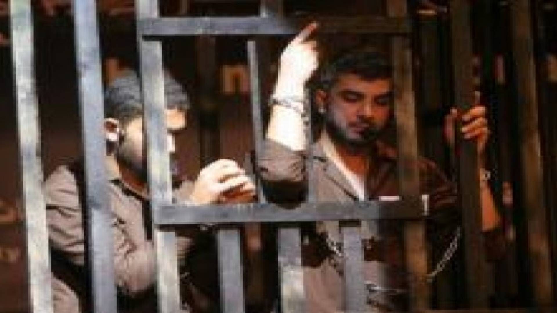 أسيران مضربان منذ أسابيع و60 أسيرا إداريا يقاطعون المحاكم