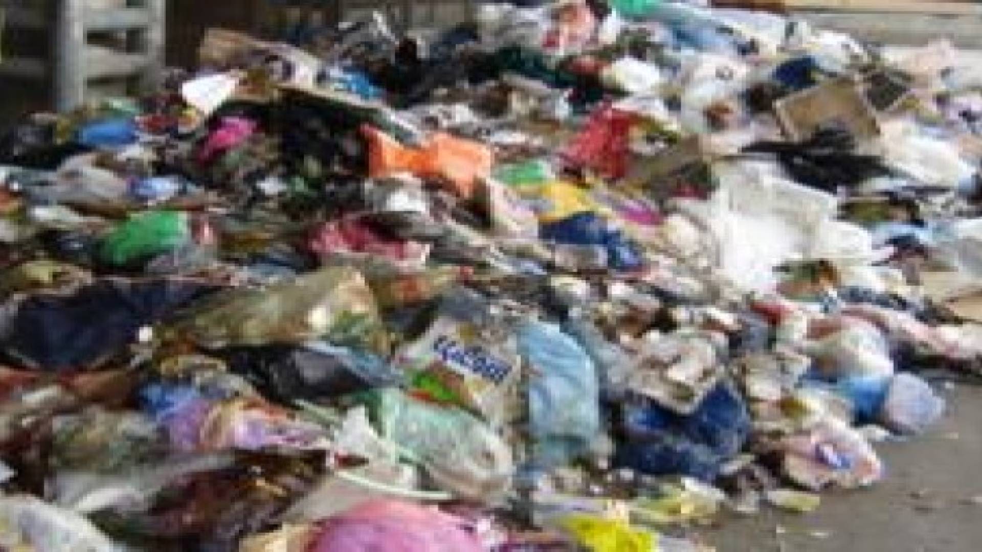 جمع ونقل 71 الف طن نفايات من عمان منذ بداية رمضان