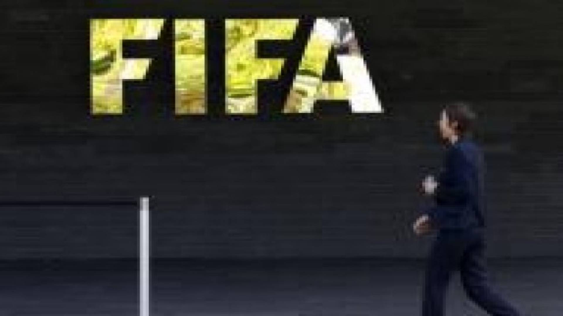 سويسرا : 81 تقريرا لأنشطة فساد في الفيفا