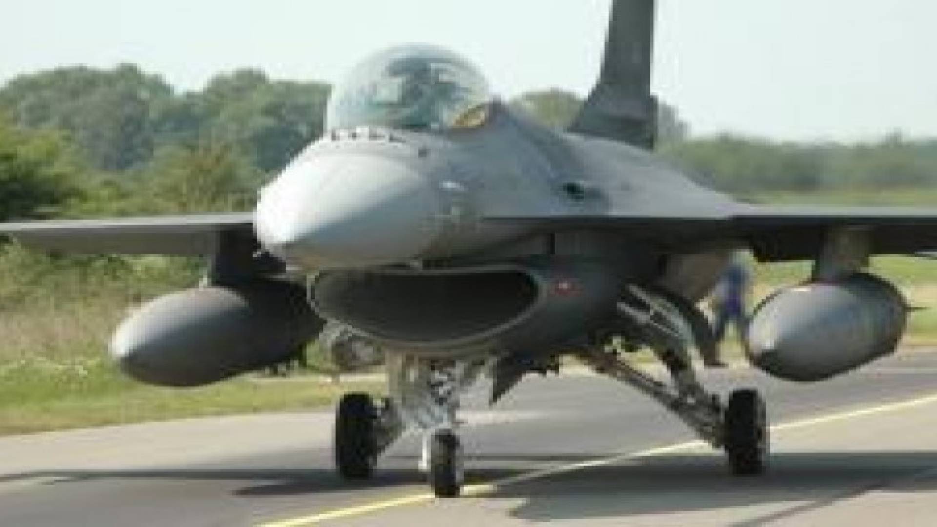 العراق يعلن استلام مقاتلات "F-16" من الولايات المتحدة