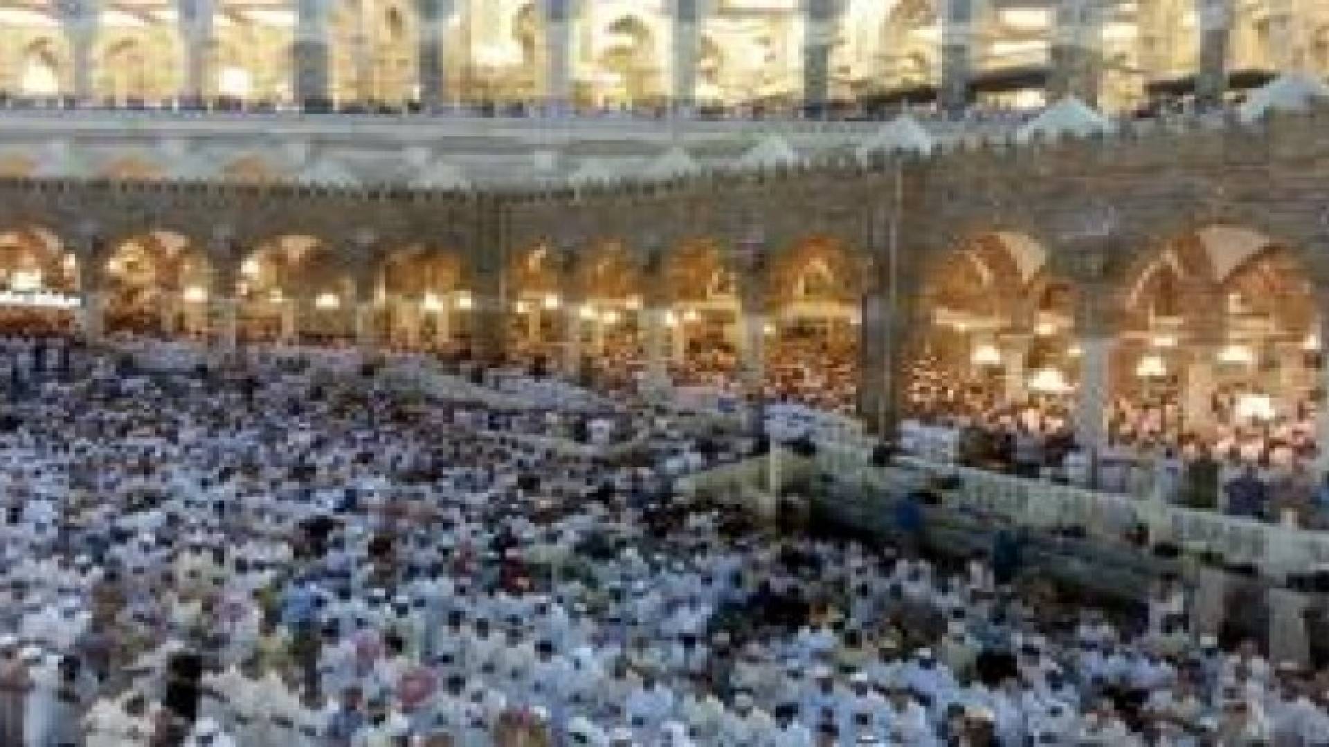 مليونا مصل بالحرم المكي في ليلة 27 رمضان