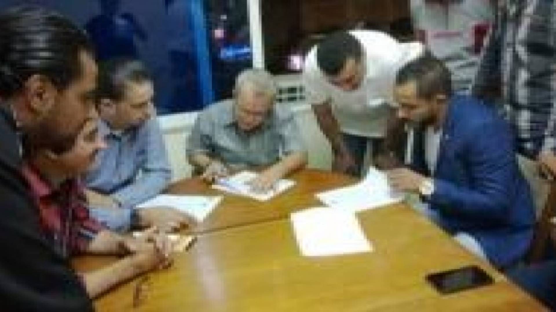 الحناحنة جديد تعاقدات الفيصلي والنواطير يوقع رسميا