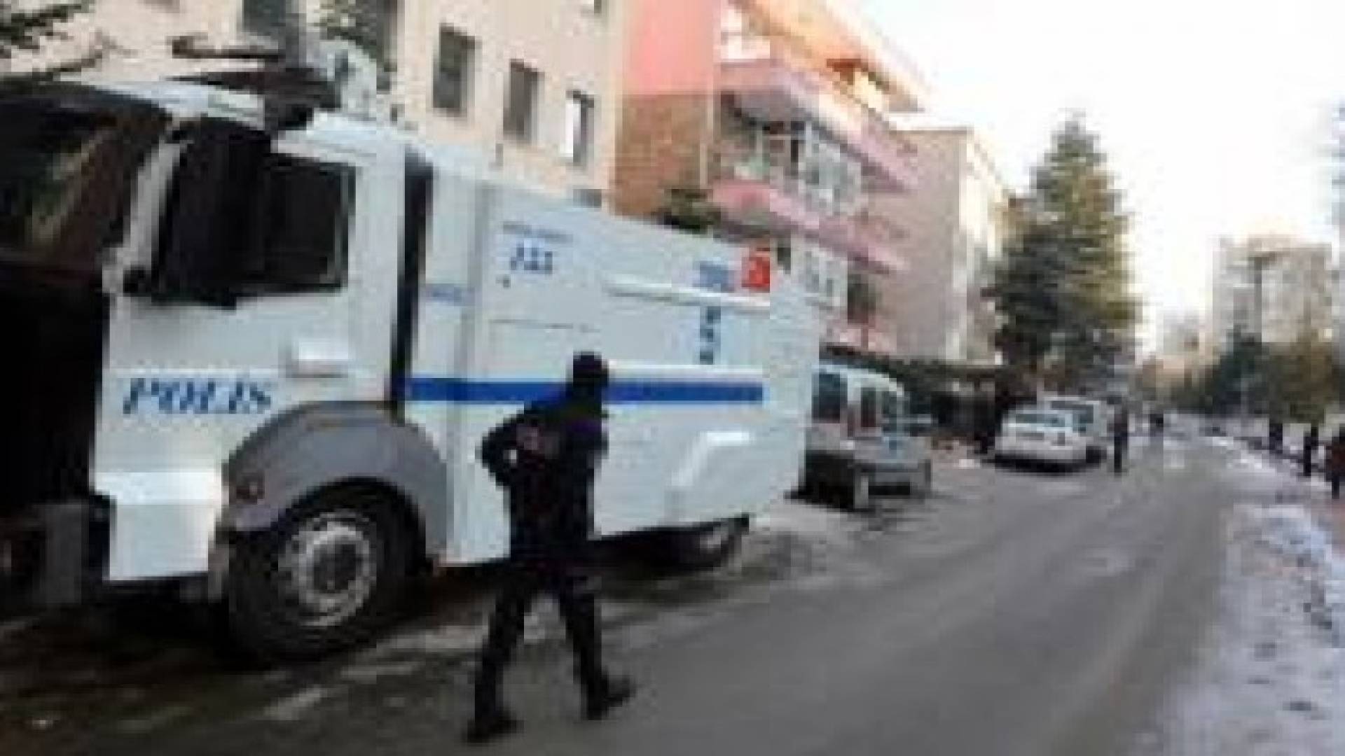 تركيا: توقيف 49 من رجال القضاء بتهمة التجسس