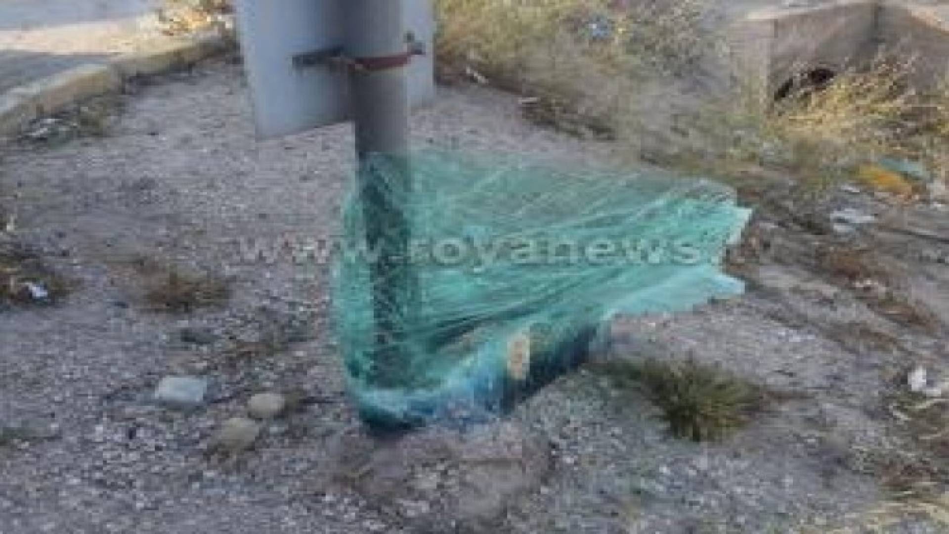 بالصور .. أزمة سير خانقة اثر انقلاب مركبة على طريق اربد - عمان