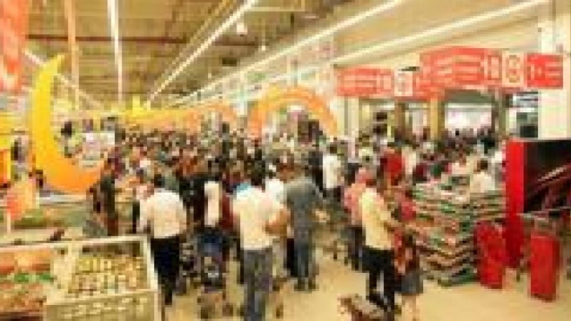 رمضان 2015 : الاردنيون خفضوا استهلاكهم من المواد الغذائية أكثر من 20% وانفقوا 350 مليون دينار .. تفا