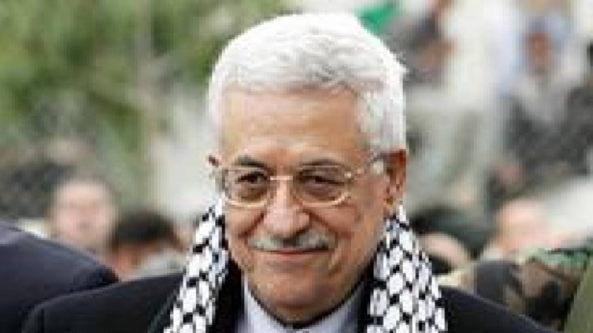 عباس بعد صلاة العيد: نتمنى زوال الاحتلال قريبا