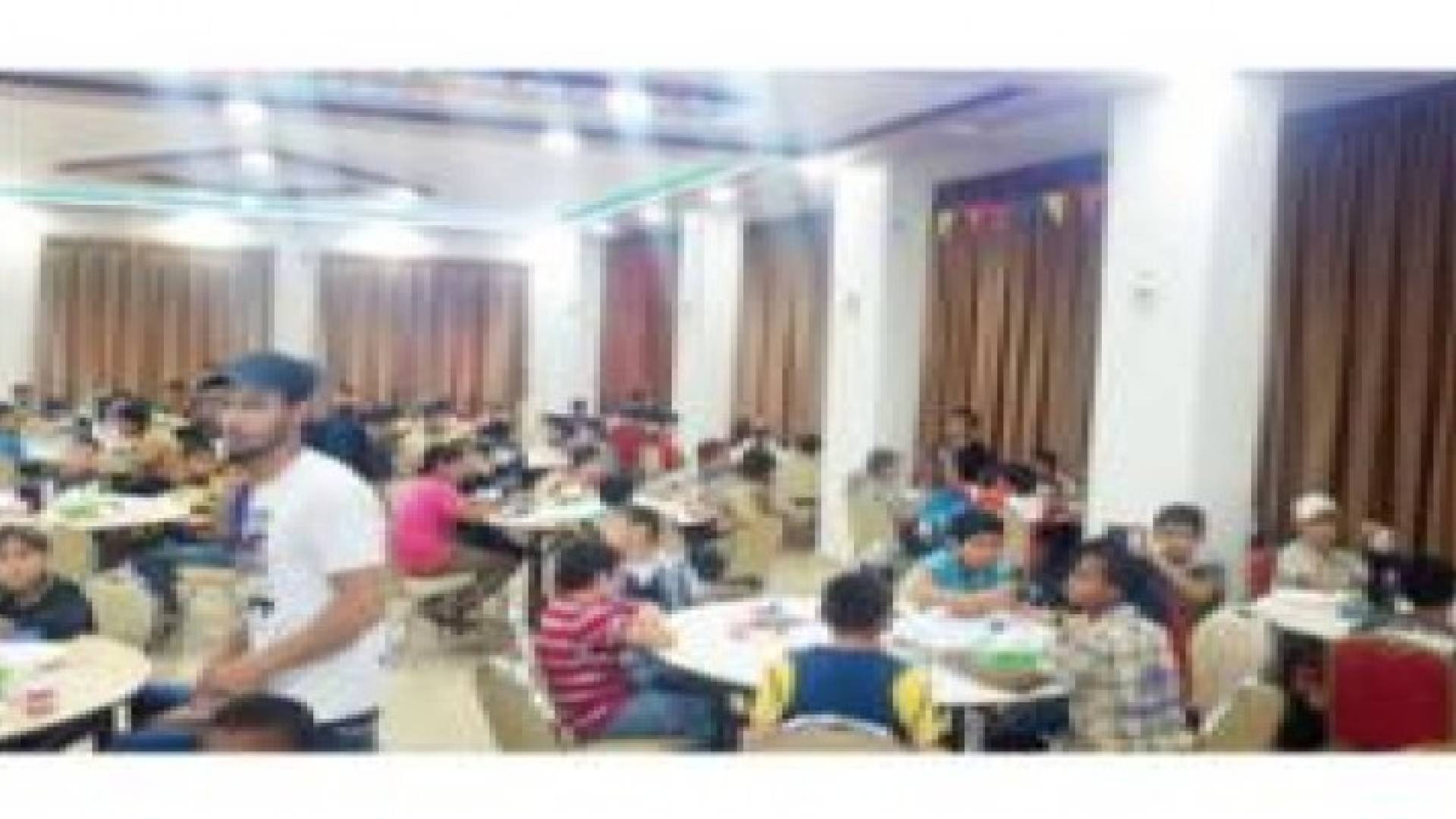 مطرانية الروم الملكيين الكاثوليك تنظم افطارا لايتام في البقعة