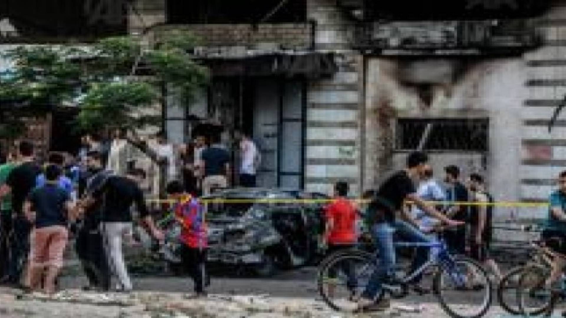 مجهولون يفجرون 5 سيارات في مدينة غزة