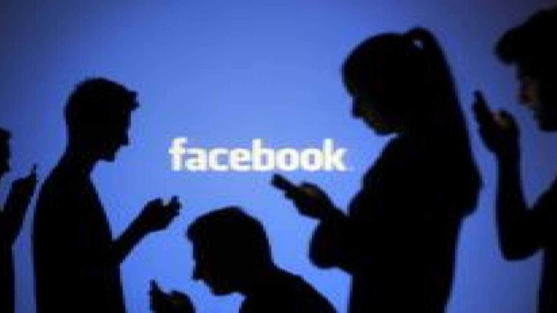 فيسبوك تطور ميزة "شاهد أولا" للتحكم بشريط الأخبار