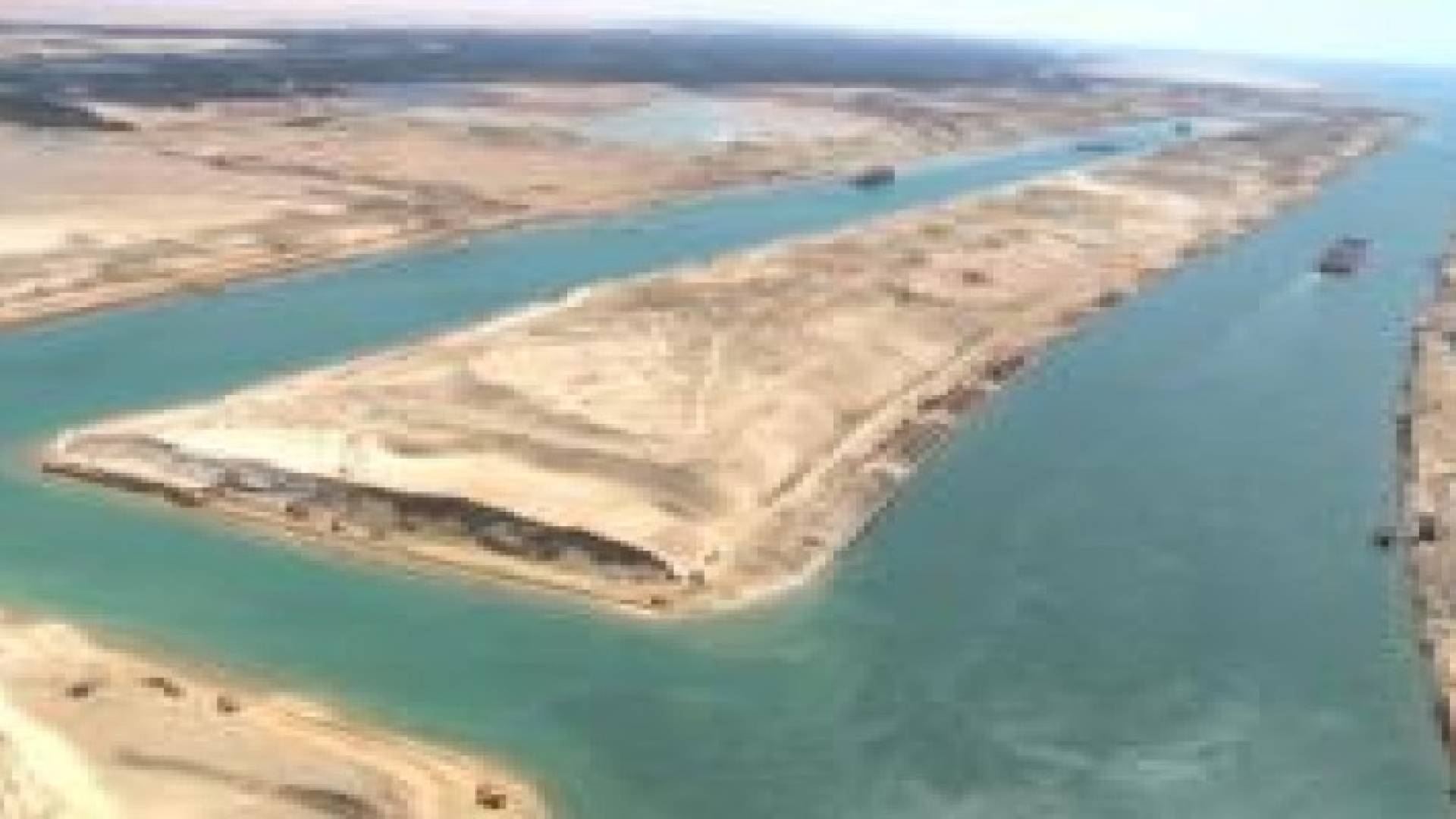 مصر..طائرات أباتشي و220 ألف عنصر أمن لتأمين افتتاح قناة السويس الجديدة