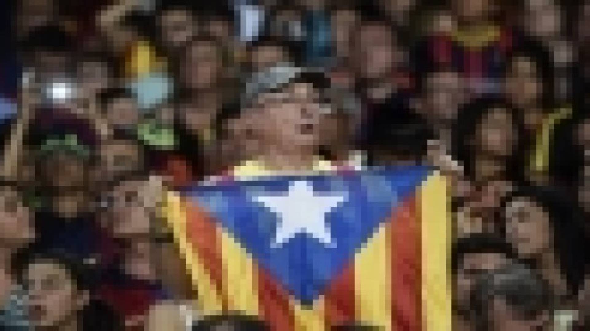 الاتحاد الأوروبي يغرم برشلونة بسبب جمهوره