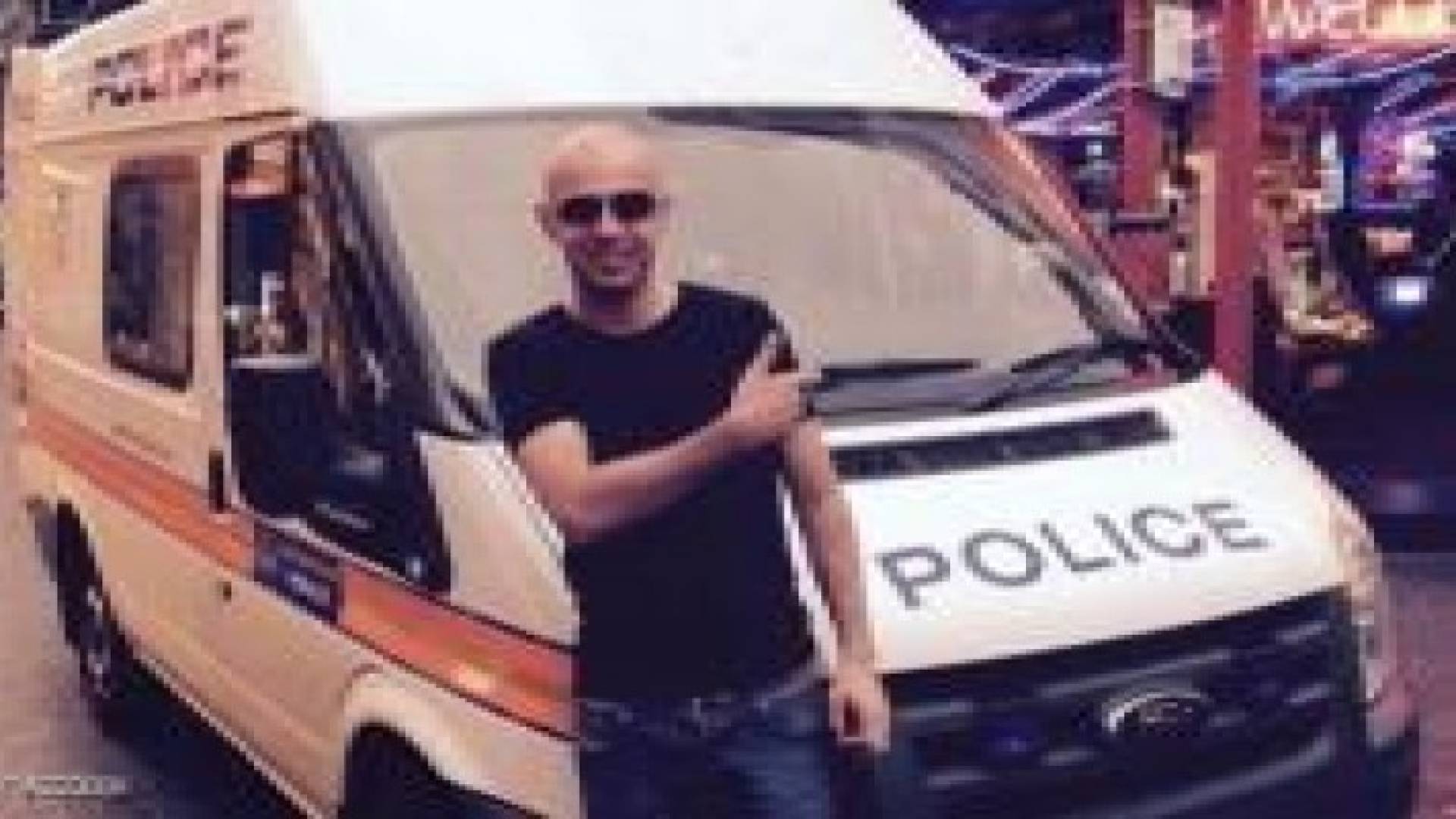 بريطاني يستفز الشرطة بعد الإفراج عنه "بالخطأ"