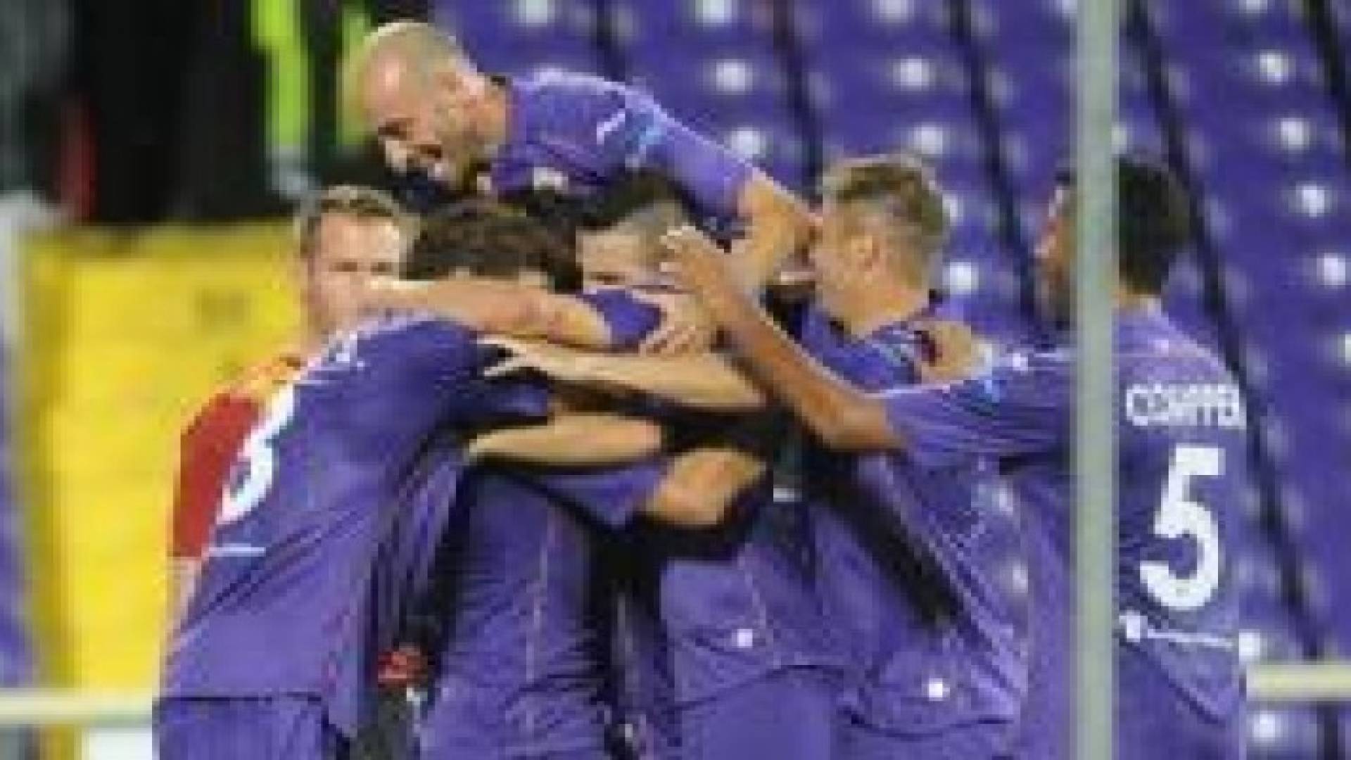 فيورينتينا يحقق فوزه الأول على حساب بنفيكا