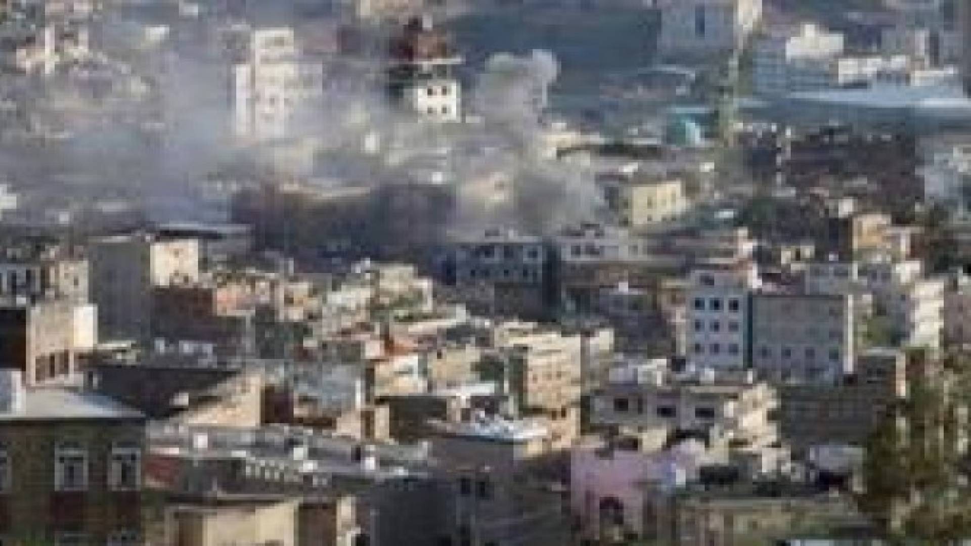 اليمن...مقتل 5 أشخاص في قصف حوثي غير مسبوق على تعز