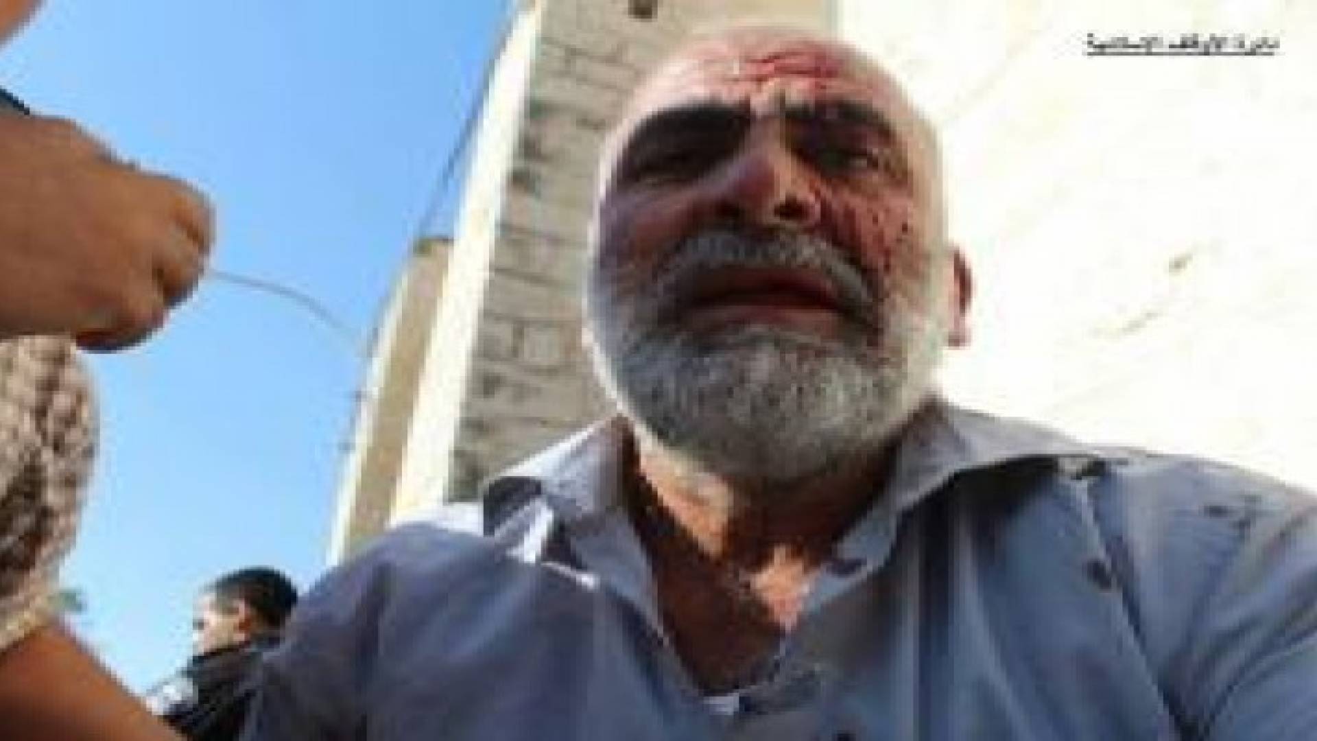 بالصور: اقتحام واسع للمسجد الأقصى وإصابات في صفوف المرابطين