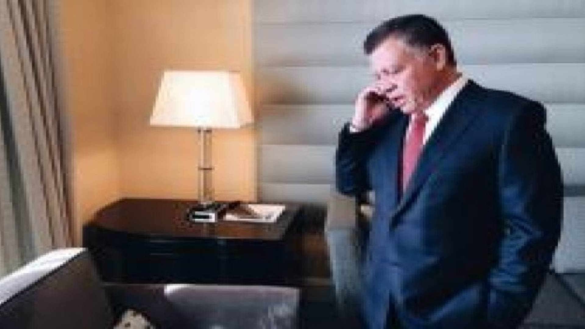 الملك يبحث الاوضاع الاقليمية مع ولي ولي العهد السعودي