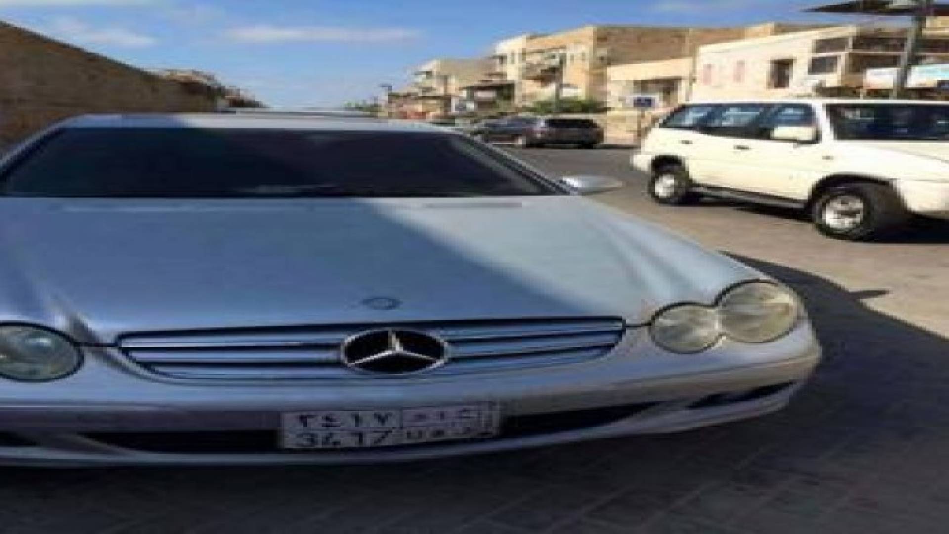 صحيفة تكشف سر وجود سيارة بلوحة سعودية في يافا .. تفاصيل