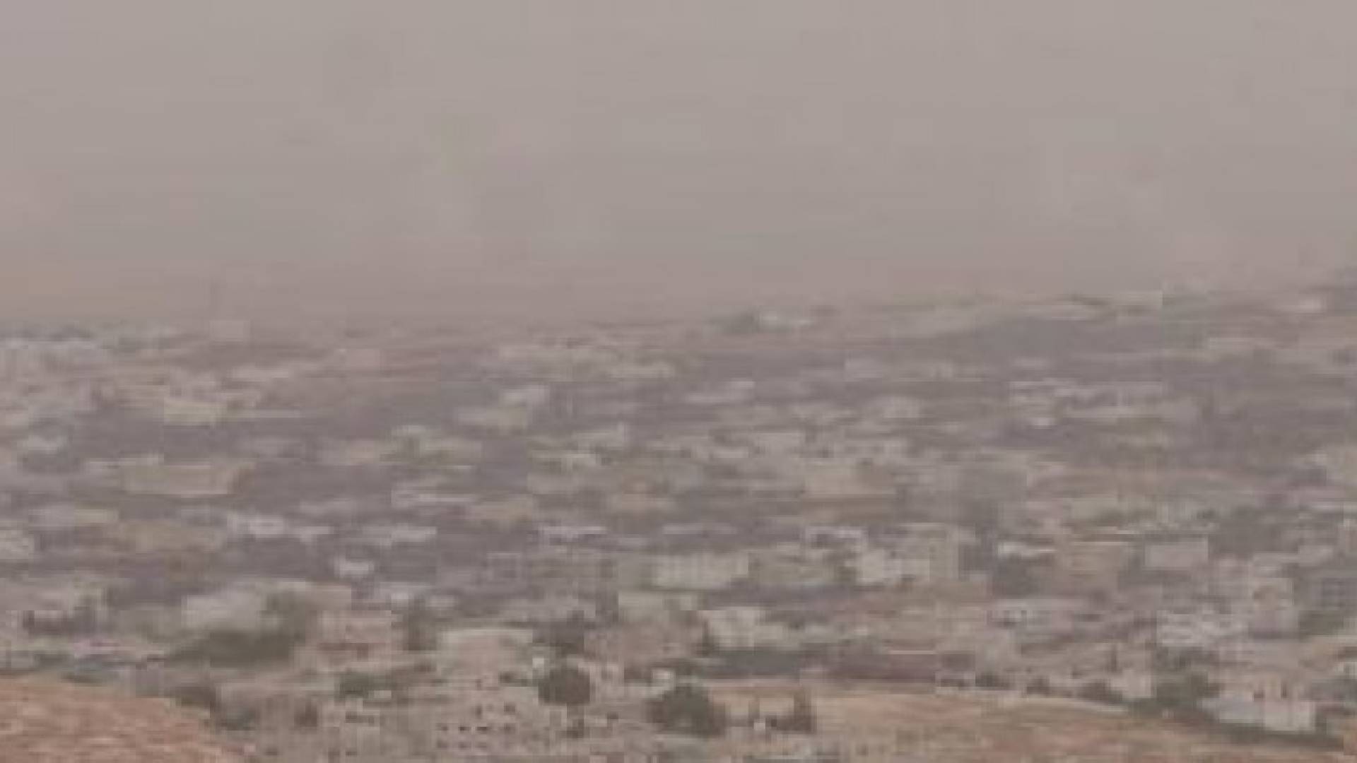 المناطق التي ستشهد أمطارا رعدية معرضة لعواصف رملية كذلك