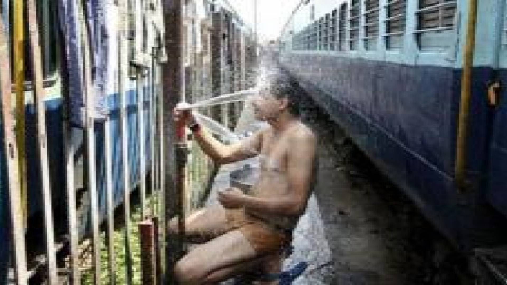 الحرارة في ايران تصل الى 72 درجة