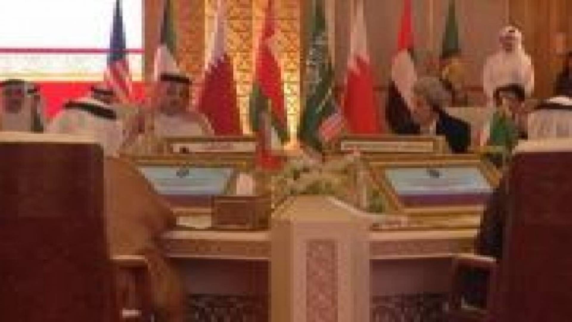 وزراء خارجية الخليج يجتمعون مع كيري في الدوحة