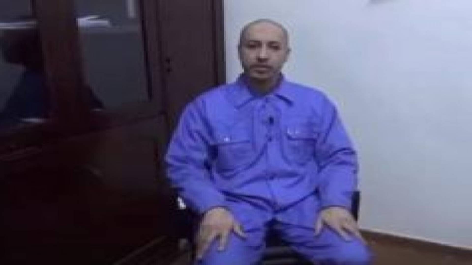 فيديو يفضح تعرض الساعدي القذافي للتعذيب بالسجن