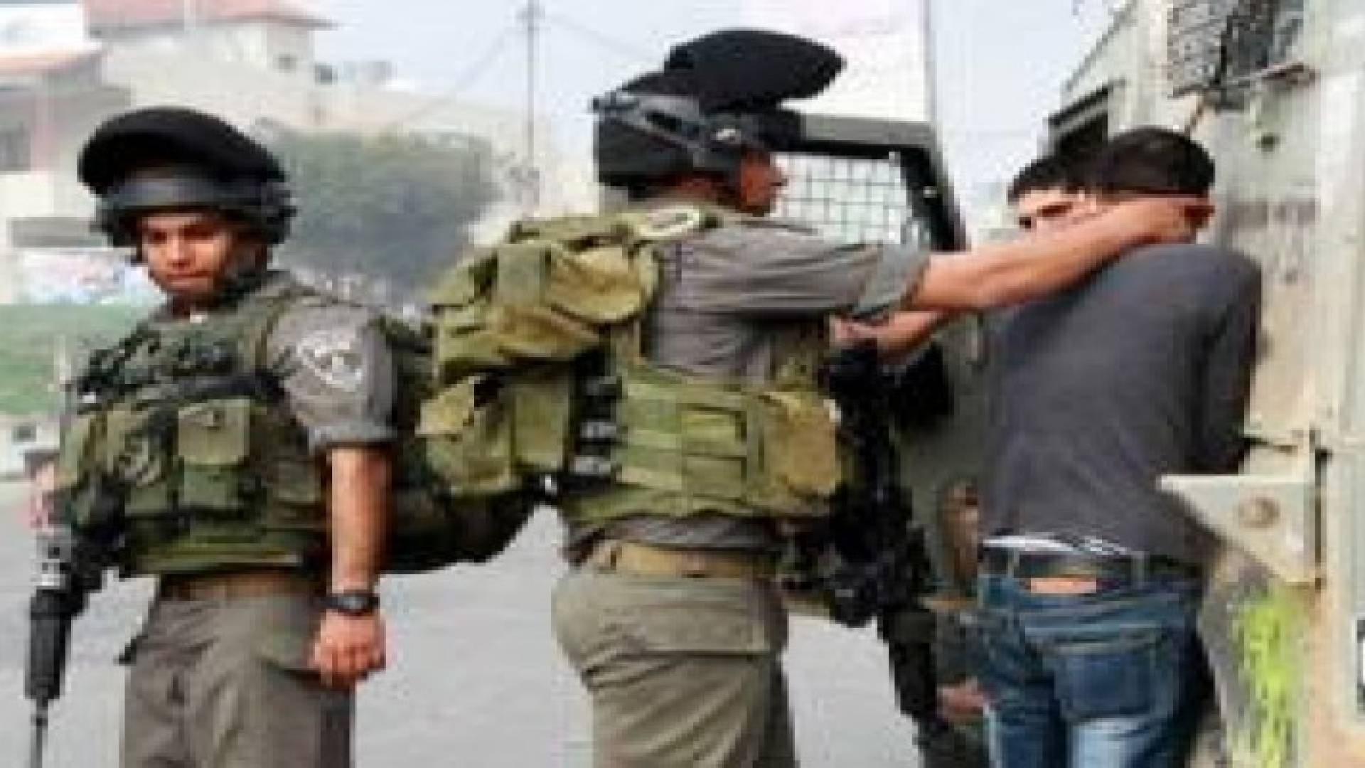 الاحتلال الاسرائيلي يعتقل 15 فلسطينيا في الضفة الغربية