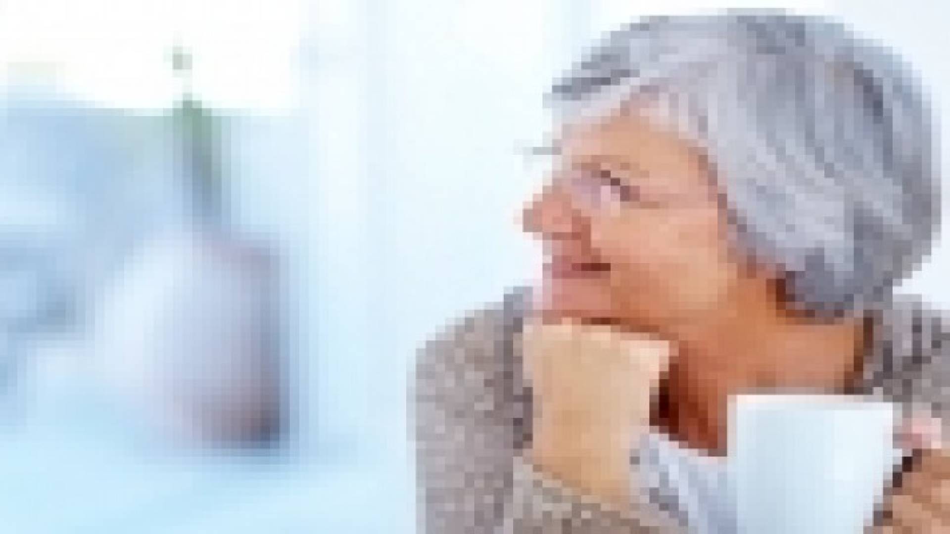 ‫أفكار لتذكير كبار السن بتناول السوائل‬