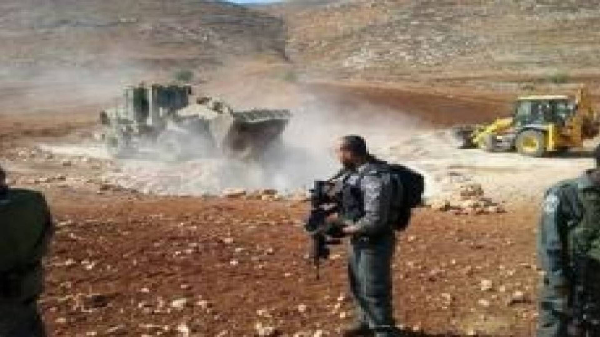 الاحتلال يهدم 7 منشآت زراعية بطوباس ومنزلا بمخيم العروب بالخليل